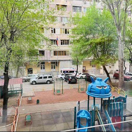 יירבאן Apart House In Centr Koghbaci Strit מראה חיצוני תמונה