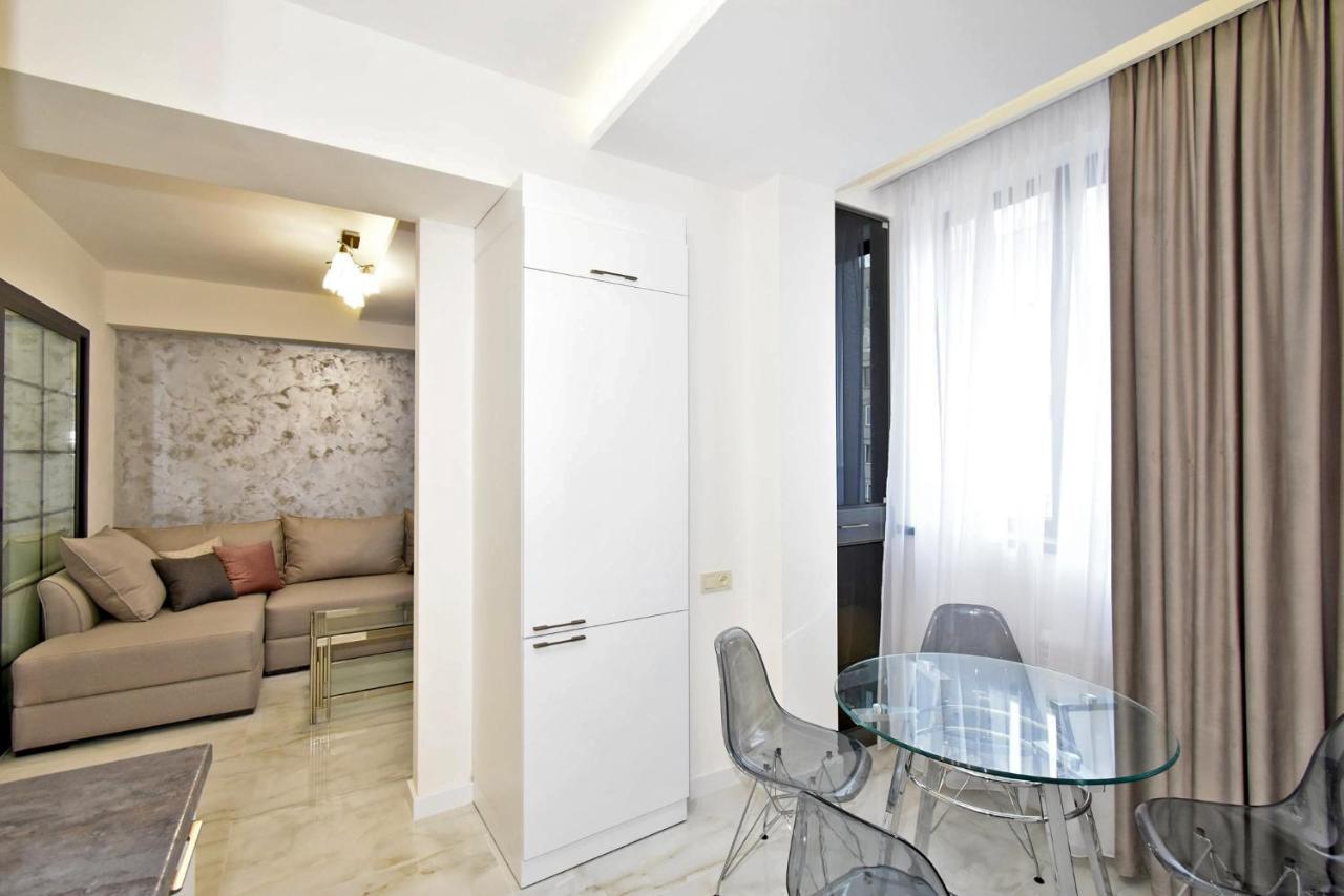 יירבאן Apart House In Centr Koghbaci Strit מראה חיצוני תמונה