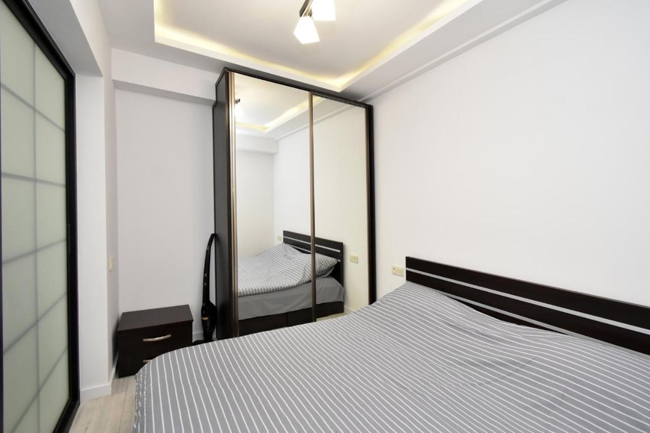 יירבאן Apart House In Centr Koghbaci Strit מראה חיצוני תמונה