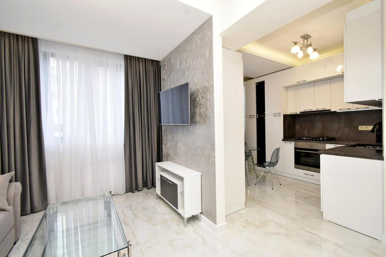 יירבאן Apart House In Centr Koghbaci Strit מראה חיצוני תמונה