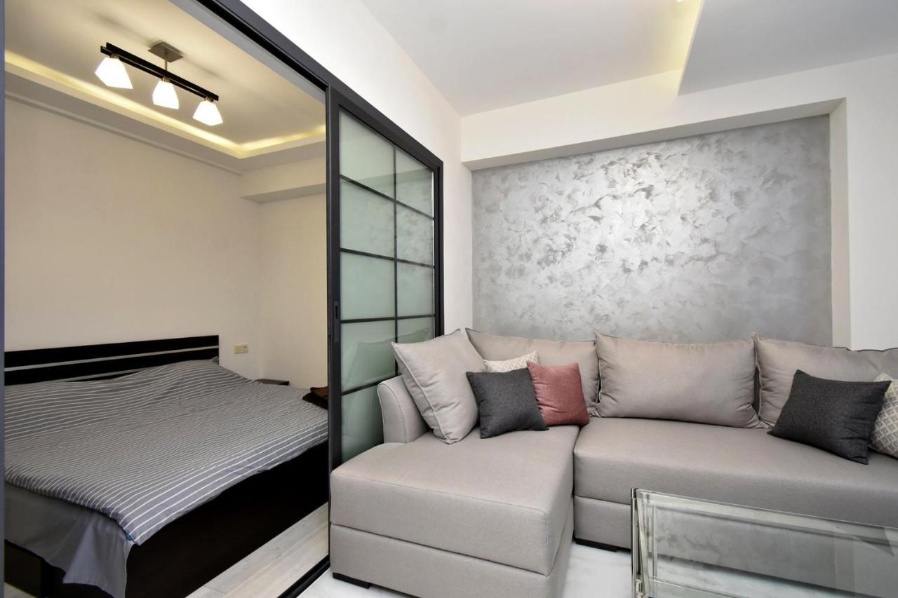 יירבאן Apart House In Centr Koghbaci Strit מראה חיצוני תמונה