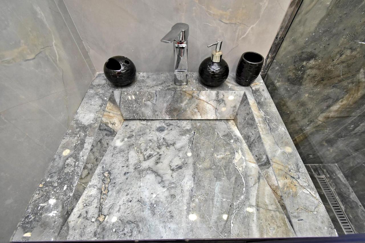 יירבאן Apart House In Centr Koghbaci Strit מראה חיצוני תמונה